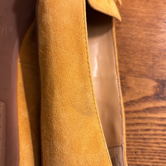 Talbots suede mustard  flats with bows - Picture 4 of 4